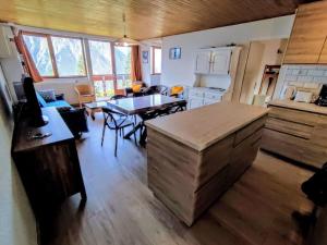Kuhinja oz. manjša kuhinja v nastanitvi Appartement 8 personnes vue exceptionnelle