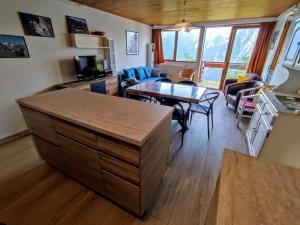 Kuhinja oz. manjša kuhinja v nastanitvi Appartement 8 personnes vue exceptionnelle