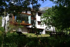 Photo de la galerie de l'établissement Alesga Hotel Rural - Valles del Oso -Asturias, à San Salvador