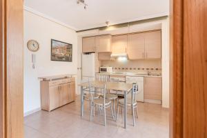 Kuchnia lub aneks kuchenny w obiekcie Vacaciones Sol y Playa