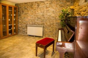 A seating area at CASA BELAI