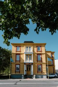 The building in which a szállodákat is located