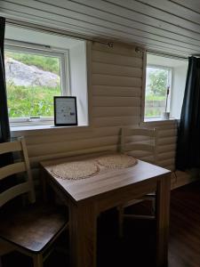 En sittgrupp på Your place to stay in Lofoten at our family house!