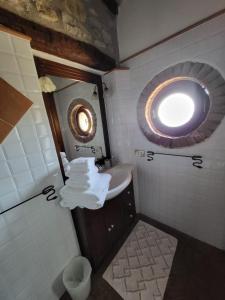 Country House La Collina di Bargiano - Casa Raffaella的一间浴室