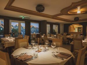 Εστιατόριο ή άλλο μέρος για φαγητό στο Hotel Crozzon