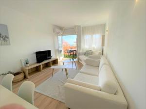 Fotografie z fotogalerie ubytování Apartamento Con Piscina y Gran Terraza con Vistas - Muy cerca de la playa, el centro y la estación v destinaci Vilassar de Mar