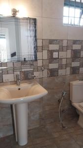 Ένα μπάνιο στο Villa John