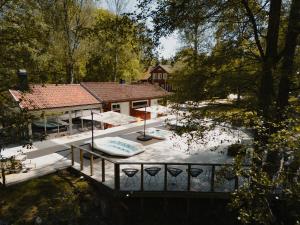 Bazén v ubytování STF Korrö Gårdshotell - B&B nebo v jeho okolí