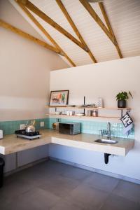 Η κουζίνα ή μικρή κουζίνα στο Frankfort Self Catering +35 φωτογραφίες