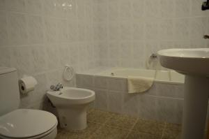 Ett badrum på Nuevo Hotel Capitolio