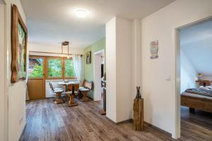 Rúm í herbergi á Im Rodeck Nest