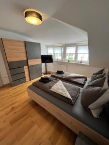 1 dormitorio con 2 camas en una habitación en Ferienwohnung Via Callidus, en Xanten