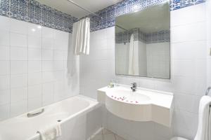 Koupelna v ubytování Hotel Venice Beach- Families and Couples Only