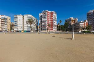 Výhľad na mesto Torre del Mar alebo výhľad na mesto priamo z apartmánu