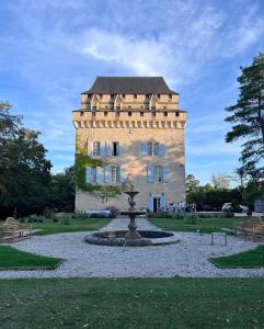Zahrada ubytování Château Déhès Gazaupouy 1 chambre d'hôte et 1 Gite