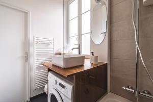 Ένα μπάνιο στο Le Sérénité - Studio Cocon à deux pas de la gare