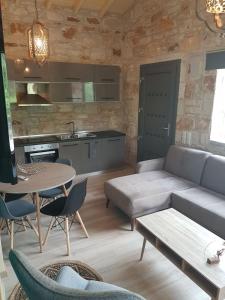 Gallery image of Kastro Stone House II in Skala Potamias