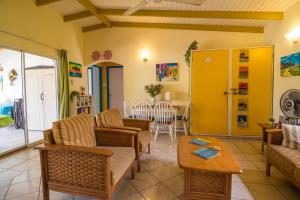 Χώρος καθιστικού στο 26 Casa Chibi Chibi