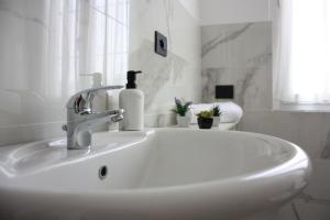 Gallery image of [Stazione] - Casa privata con veranda in Romano di Lombardia