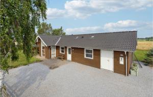 DiernæsにあるAmazing Home In Haderslev With 4 Bedrooms, Sauna And Wifiの小屋