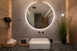 Ein Badezimmer in der Unterkunft Prasonisi Light House Boutique Hotel