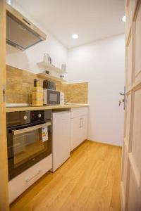 Cute gallery flat in Dob str, Mars 1072 Budapest, 52 Dob utca kép - 2