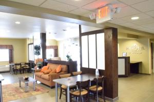 Posezení v ubytování Microtel Inn and Suites Pecos