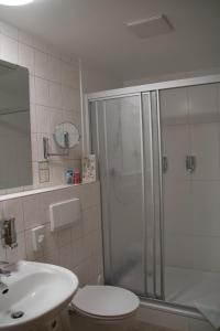 Koupelna v ubytování Hotel Quellenhof