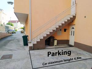 Fotografia z galérie ubytovania Julia's beautiful apartment for 6 with parking v Splite