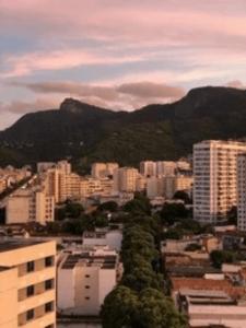 Gallery image of Home 50 Ap com vista da cidade e do Cristo in Rio de Janeiro