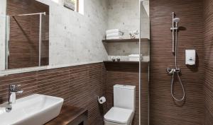 A bathroom at Nova Compostela Apartments