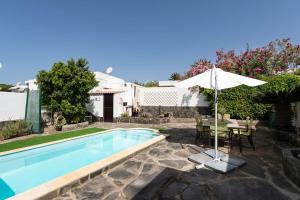 Fotografie z fotogalerie ubytování VILLA EL TRÉBOL DE 4 HOJAS, JUNTO AL MAR, PISCINA PRIVADA v destinaci San Bartolomé