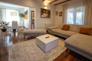 Posedenie v ubytovaní Lumaja luxury apartman