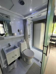 Et badeværelse på Eidsdal Rest House