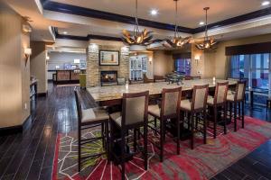 Hampton Inn Augusta Fort Eisenhower餐厅或其他用餐的地方