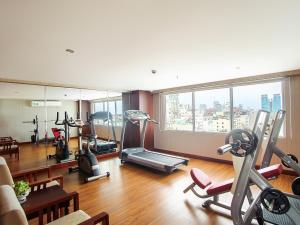 Fitness centrum a/nebo fitness zařízení v ubytování Nhat Ha Maison Hotel formerly Nhat Ha 1 Hotel