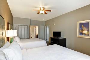 Postel nebo postele na pokoji v ubytování Homewood Suites by Hilton Amarillo