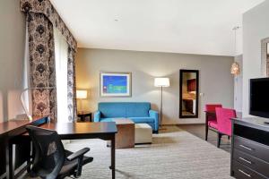 TV a/nebo společenská místnost v ubytování Homewood Suites by Hilton Amarillo