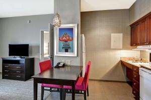 Kuchyň nebo kuchyňský kout v ubytování Homewood Suites by Hilton Amarillo