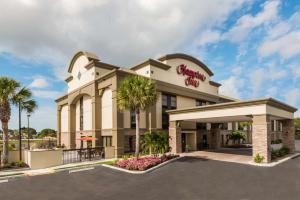 a rendering of the front of a hampton inn at Hampton Inn Bonita Springs Naples North in Bonita Springs