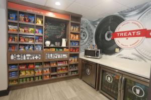 Certifikát, hodnocení, plakát nebo jiný dokument vystavený v ubytování Hampton Inn Owego