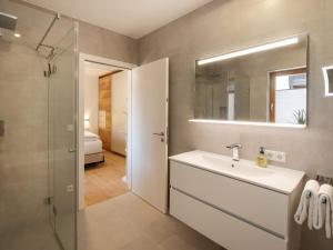 Koupelna v ubytování Herzi Chalet - top ausgestattet, neu, chic und sehr gemütlich