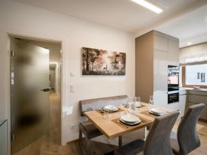 Kuchyň nebo kuchyňský kout v ubytování Herzi Chalet - top ausgestattet, neu, chic und sehr gemütlich