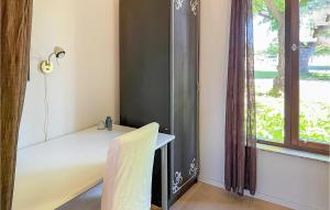Postel nebo postele na pokoji v ubytování Stunning Apartment In Visby With Wifi
