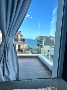 A general sea view or a sea view taken from az apartmanhoteleket