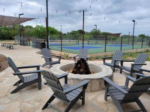 Tennis ja/või seinatennis majutusasutuses Sage Hill Inn & Spa või selle läheduses