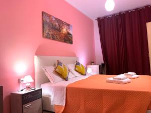 Postel nebo postele na pokoji v ubytování VENICE NIGHT APPARTMENT