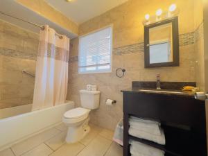 Ένα μπάνιο στο Shore Beach Houses - 52 - 405 Porter Avenue +8 φωτογραφίες