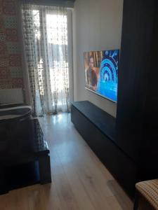 Μια τηλεόραση ή/και κέντρο ψυχαγωγίας στο Ilias home
