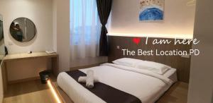 THE BEST LOCATION客房内的一张或多张床位